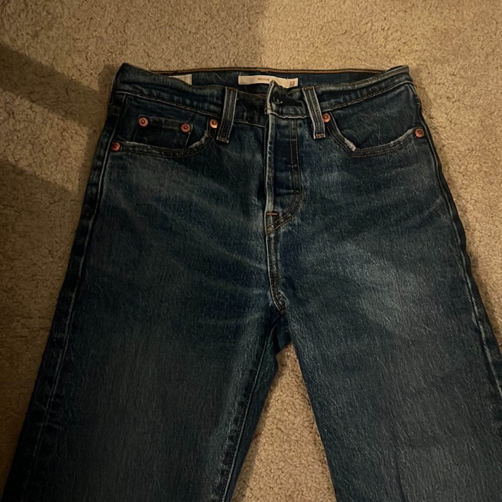 Levi’s Wedgie jeans. 23.